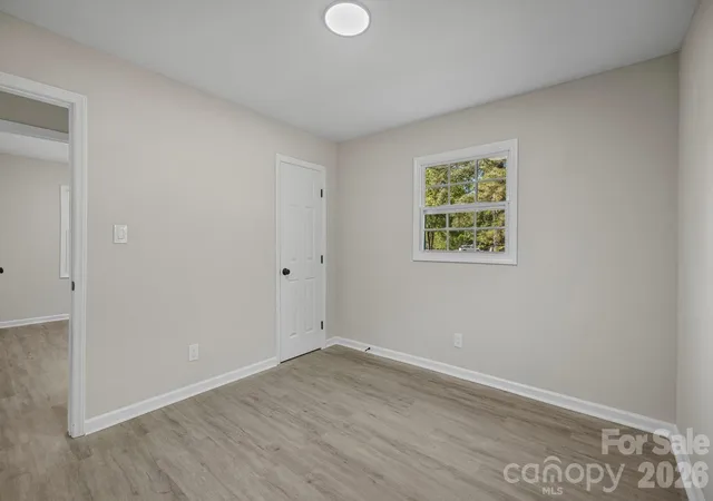 Photo 4 of Single family home for sale at 432 Springhill Dr, Matthews, NC 28104 | MLS# 4411729 | Listing updated on 2026-08-13