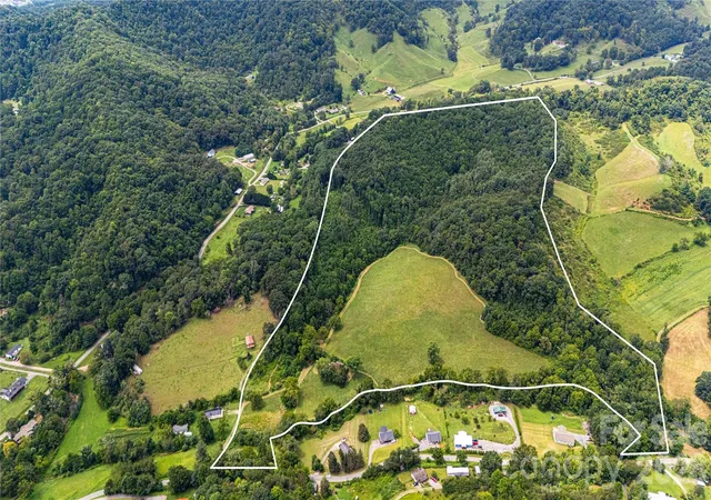 3rd image of 132 Hurd Rd, Canton, NC 28716 | MLS# 4411733