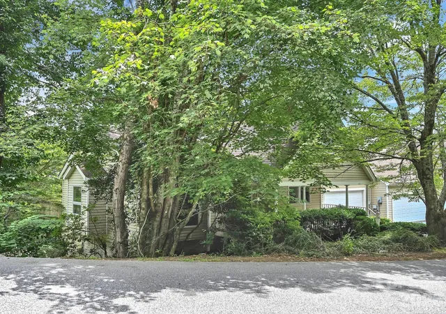 40th image of 101 Valley Hill Dr, Hendersonville, NC 28791 | MLS# 4411747