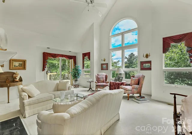 4th image of 101 Valley Hill Dr, Hendersonville, NC 28791 | MLS# 4411747