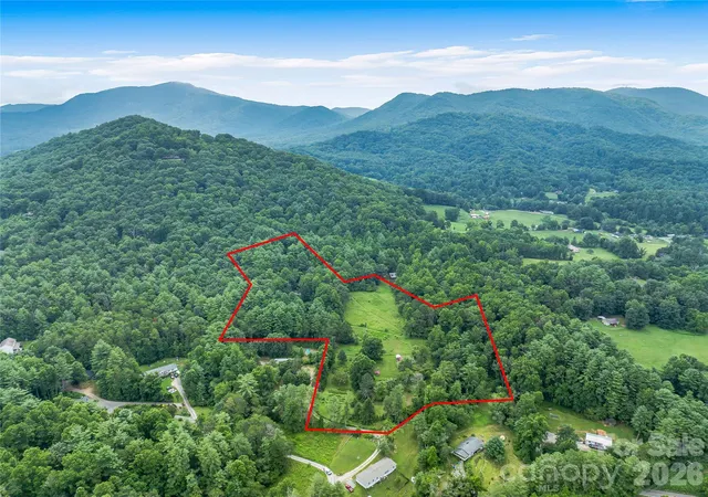 3rd image of 117 Woods View Trl, Fairview, NC 28730 | MLS# 4411756