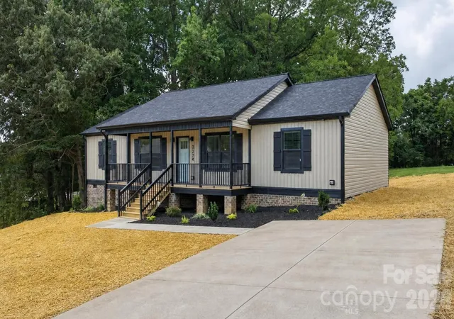 2nd image of 2274 Darwick Rd, Winston Salem, NC 27127 | MLS# 4411764
