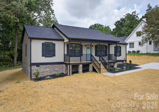 Photo 2 of Single family home for sale at 2274 Darwick Rd, Winston Salem, NC 27127 | MLS# 4411764 | Listing updated on 2026-10-09