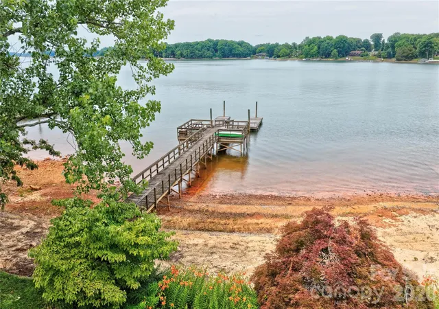 3rd image of 326 Ponderosa Cir, Mooresville, NC 28117 | MLS# 4411774