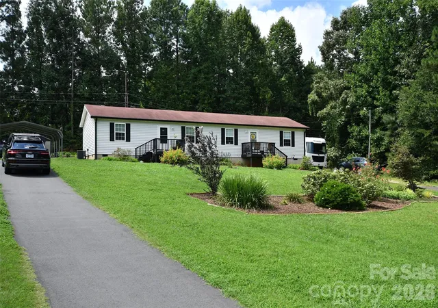 2nd image of 5502 Wrenn Dr, Denver, NC 28037 | MLS# 4411804