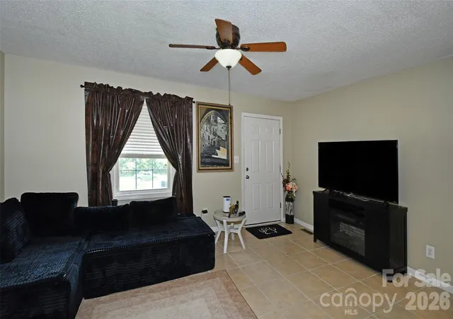 4th image of 5502 Wrenn Dr, Denver, NC 28037 | MLS# 4411804