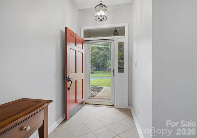 3rd image of 607 Oakbluff Cir, Charlotte, NC 28216 | MLS# 4411806
