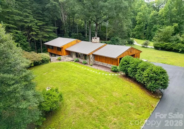 Photo 2 of Single family home for sale at 100 Ashton Ln, Brevard, NC 28712 | MLS# 4411812 | Listing updated on 2026-09-03