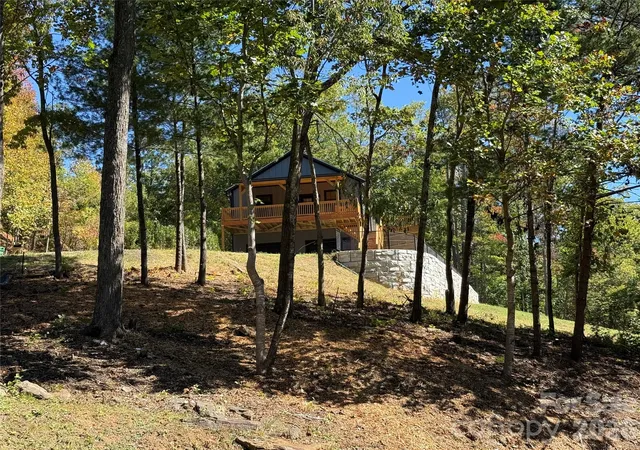 Photo 2 of Single family home for sale at 9 Nellie Bell Ln, Swannanoa, NC 28778 | MLS# 4411814 | Listing updated on 2026-10-12