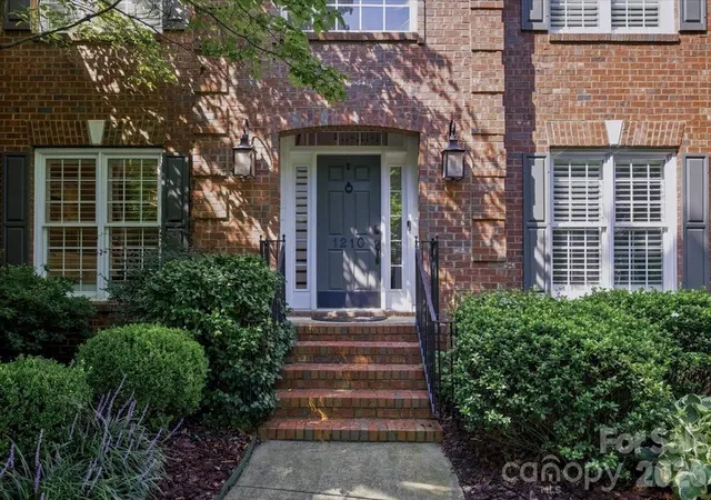 2nd image of 1210 Glynwater Ln, Waxhaw, NC 28173 | MLS# 4411817