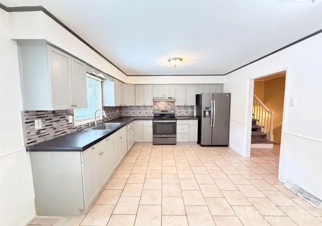 Photo 2 of Single family home for sale at 4600 Carving Tree Dr, Mint Hill, NC 28227 | MLS# 4411849 | Listing updated on 2026-10-02