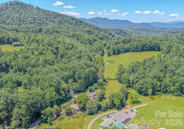 Photo 5 of Single family home for sale at 2150 Nc 80 Hwy, Bakersville, NC 28705 | MLS# 4411879 | Listing updated on 2026-08-26