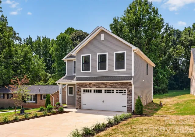 Photo 3 of Single family home for sale at 5234 Hickory Ln, Charlotte, NC 28216 | MLS# 4411896 | Listing updated on 2026-09-22