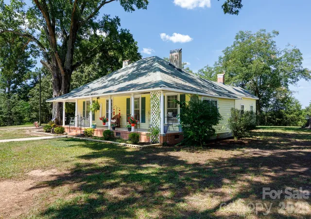 Photo 2 of Single family home for sale at 12173 Old Douglass Rd, Blackstock, SC 29014 | MLS# 4411901 | Listing updated on 2026-09-04