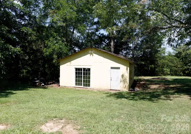 Photo 4 of Single family home for sale at 12173 Old Douglass Rd, Blackstock, SC 29014 | MLS# 4411901 | Listing updated on 2026-09-04