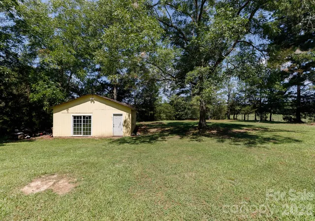 Photo 5 of Single family home for sale at 12173 Old Douglass Rd, Blackstock, SC 29014 | MLS# 4411901 | Listing updated on 2026-09-04