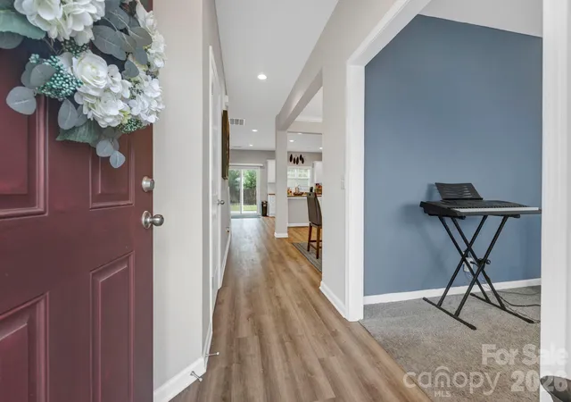 Photo 5 of Single family home for sale at 102 Calming Crk Way, Elgin, SC 29045 | MLS# 4411903 | Listing updated on 2026-08-07