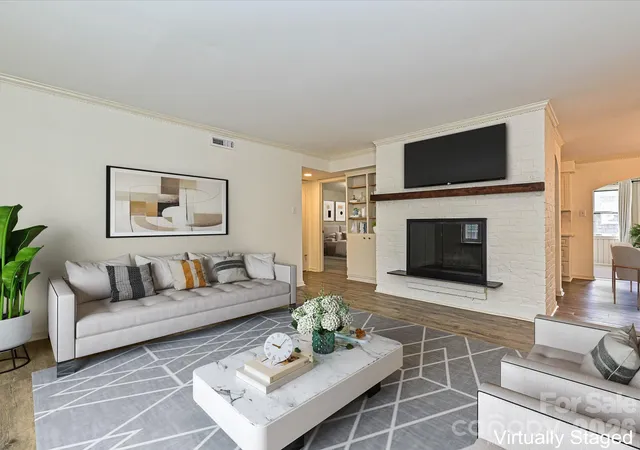 Photo 3 of Condo for sale at 3520 Colony Rd #G, Charlotte, NC 28211 | MLS# 4411919 | Listing updated on 2026-08-21