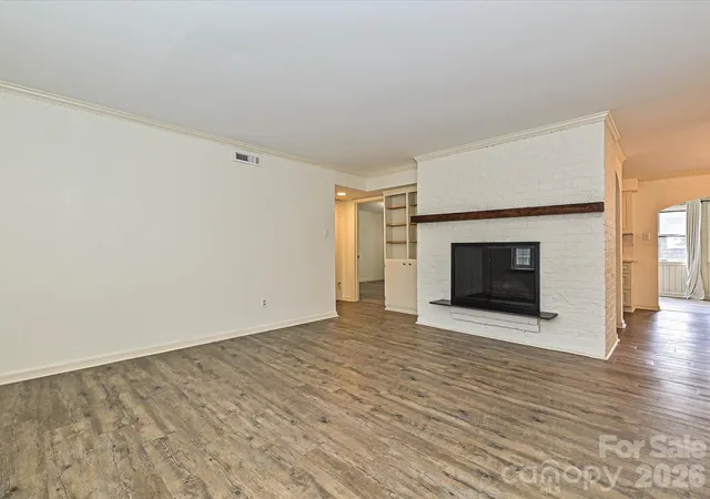 Listing Photo 4 - Condo for sale in building located at 3520 Colony Rd, Charlotte, NC 28211 - Unit #G