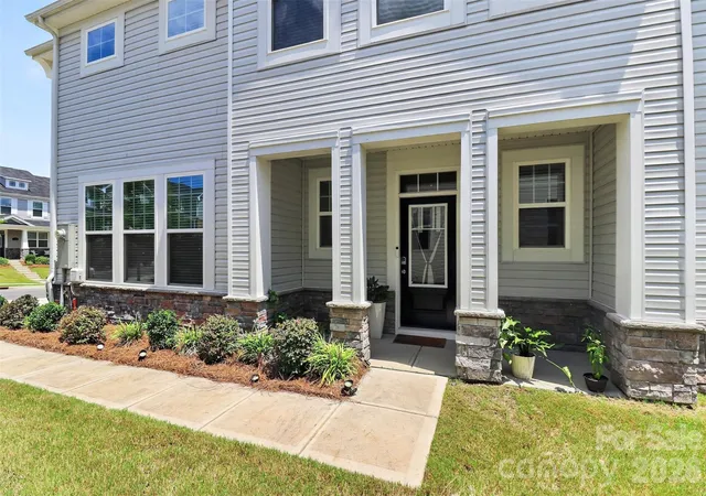 1st image of 13327 Savaine St, Charlotte, NC 28278 | MLS# 4411920