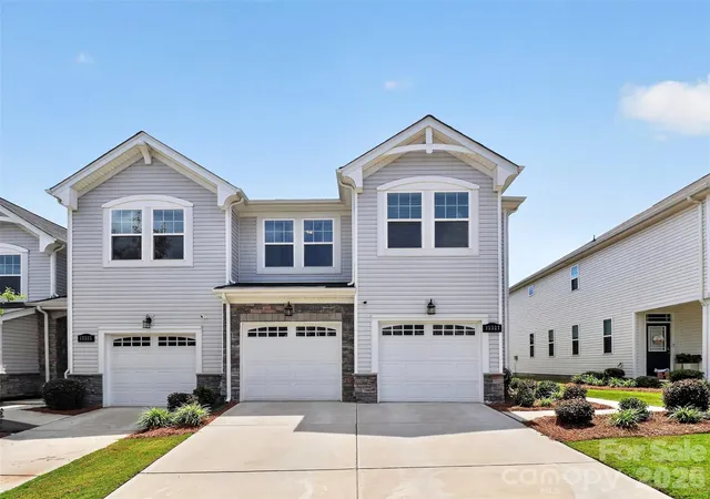 3rd image of 13327 Savaine St, Charlotte, NC 28278 | MLS# 4411920