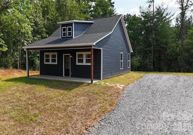 Single family home for sale at 118 Dog Star Ln, Alexander, NC 28701 | MLS# 4411929