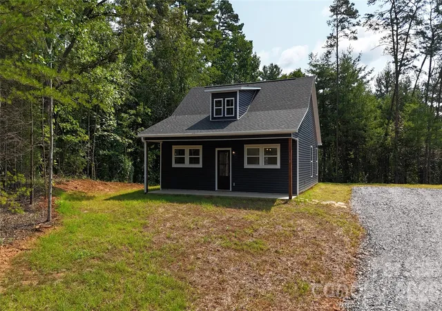 Photo 2 of Single family home for sale at 118 Dog Star Ln, Alexander, NC 28701 | MLS# 4411929 | Listing updated on 2026-10-02