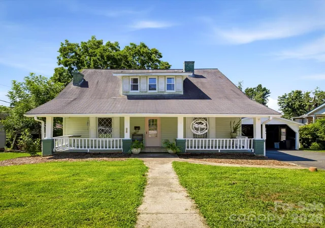 Photo 1 of Single family home for sale at 115 Evans St, Morganton, NC 28655 | MLS# 4411941 | Listing updated on 2026-08-22