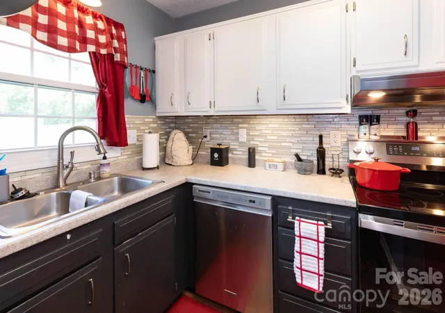Photo 4 of Townhouse for sale at 405 Southway Garden Rd, Arden, NC 28704 | MLS# 4411945 | Listing updated on 2026-08-26