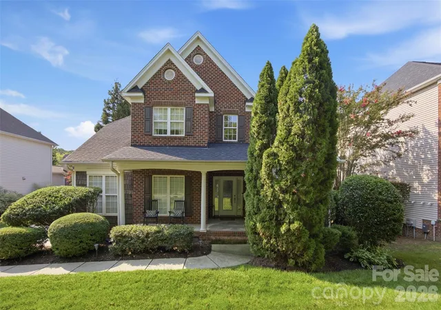 Photo 3 of Sale Pending at 14444 Westgreen Dr, Huntersville, NC 28078 | MLS# 4411946 | Listing updated on 2026-10-04