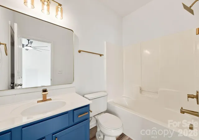 Photo 4 of Townhouse for sale at 13219 Calloway Glen Dr, Charlotte, NC 28273 | MLS# 4411956 | Listing updated on 2026-10-07