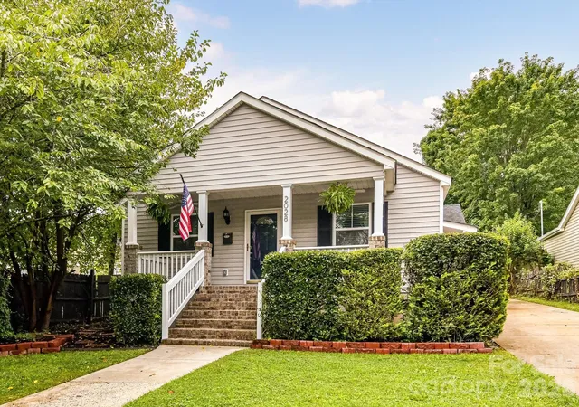 2nd image of 2028 Hamorton Pl, Charlotte, NC 28205 | MLS# 4411958