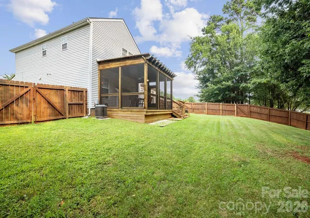 23rd image of 1508 Hollow Maple Dr, Charlotte, NC 28216 | MLS# 4411969