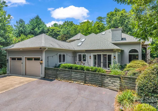 2nd image of 556 Quail Ridge Blvd, Lake Lure, NC 28746 | MLS# 4411972