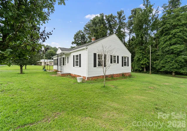 Photo 3 of Single family home for sale at 842 Moores Lake Rd, Wadesboro, NC 28170 | MLS# 4411982 | Listing updated on 2026-10-01