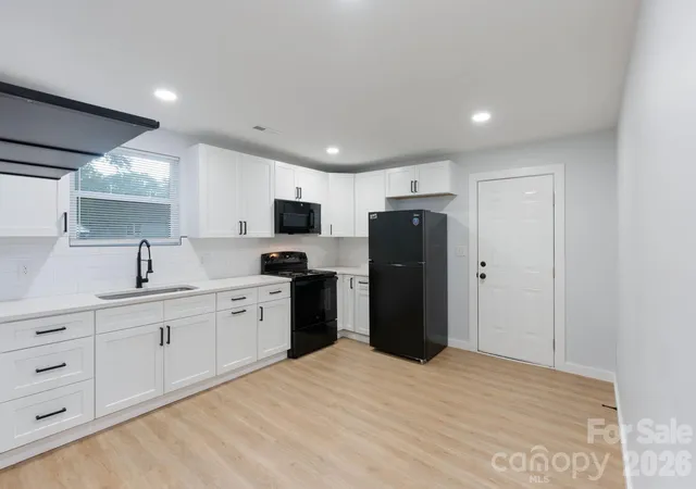 2nd image of 615 E Saunders Ave, Newton, NC 28658 | MLS# 4411983