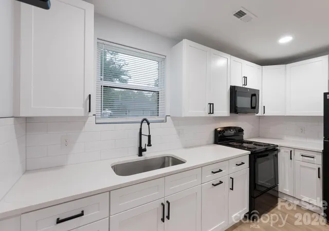 5th image of 615 E Saunders Ave, Newton, NC 28658 | MLS# 4411983