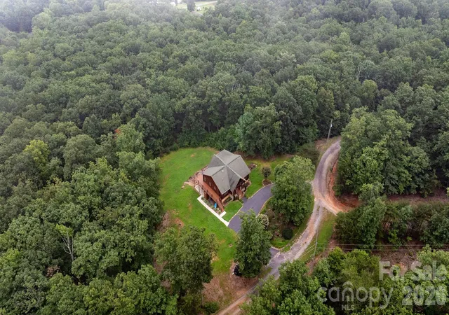 Photo 5 of Single family home for sale at 422 Ridge Crk Dr, Taylorsville, NC 28681 | MLS# 4411986 | Listing updated on 2026-08-19