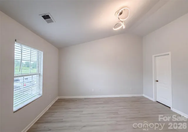 4th image of 7329 Hidden Creek Dr, Charlotte, NC 28214 | MLS# 4411997