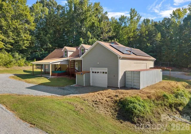 Photo 1 of Single family home for sale at 10429 Starwood Dr, Charlotte, NC 28215 | MLS# 4412020 | Listing updated on 2026-10-02