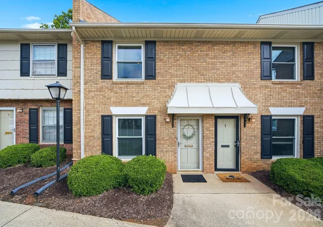 Photo 1 of Condo for sale at 3720 Park Rd #J, Charlotte, NC 28209 | MLS# 4412025 | Listing updated on 2026-08-20