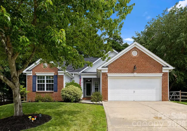 2nd image of 4002 Canbury Ct, Charlotte, NC 28269 | MLS# 4412031
