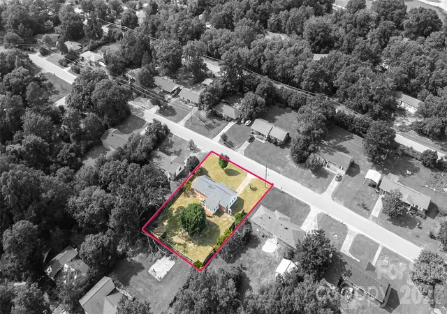 Photo 3 of Single family home for sale at 5426 Oakcrest Rd, Sumter, SC 29154 | MLS# 4412040 | Listing updated on 2026-10-18