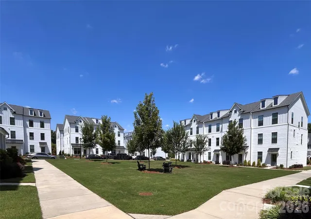 2nd image of 2414 Magnolia Blossom Wy, Charlotte, NC 28211 | MLS# 4412045