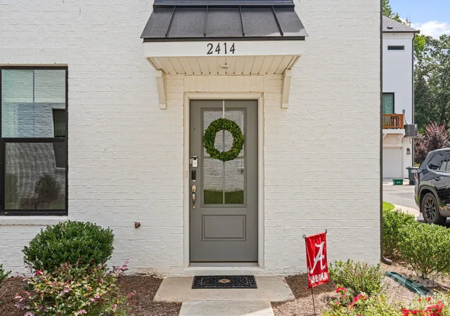Photo 4 of Townhouse for sale at 2414 Magnolia Blossom Way, Charlotte, NC 28211 | MLS# 4412045 | Listing updated on 2026-10-30