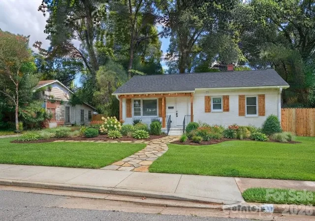 Photo 1 of Single family home for sale at 1062 Dresden Dr W, Charlotte, NC 28205 | MLS# 4412052 | Listing updated on 2026-10-11
