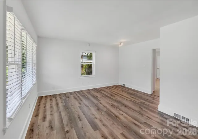 3rd image of 1062 Dresden Dr W, Charlotte, NC 28205 | MLS# 4412052