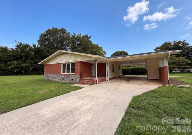 1st image of 1951 Taylor Dr, Gastonia, NC 28052 | MLS# 4412053