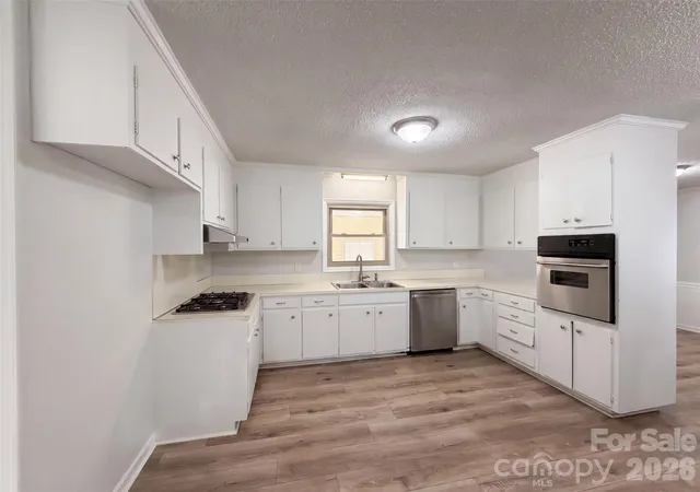 2nd image of 1951 Taylor Dr, Gastonia, NC 28052 | MLS# 4412053