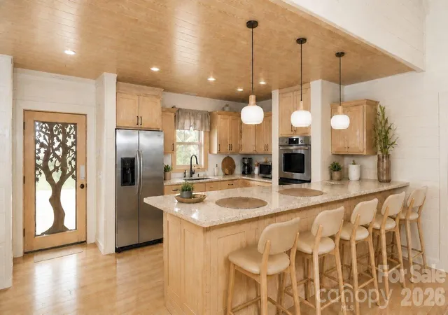 2nd image of 213 Three Rivers Dr, Hendersonville, NC 28792 | MLS# 4412069